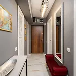 Cooper And Wood Elegance Orizont Galleries * 부쿠레슈티