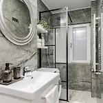 Cooper And Wood Elegance Orizont Galleries 부쿠레슈티